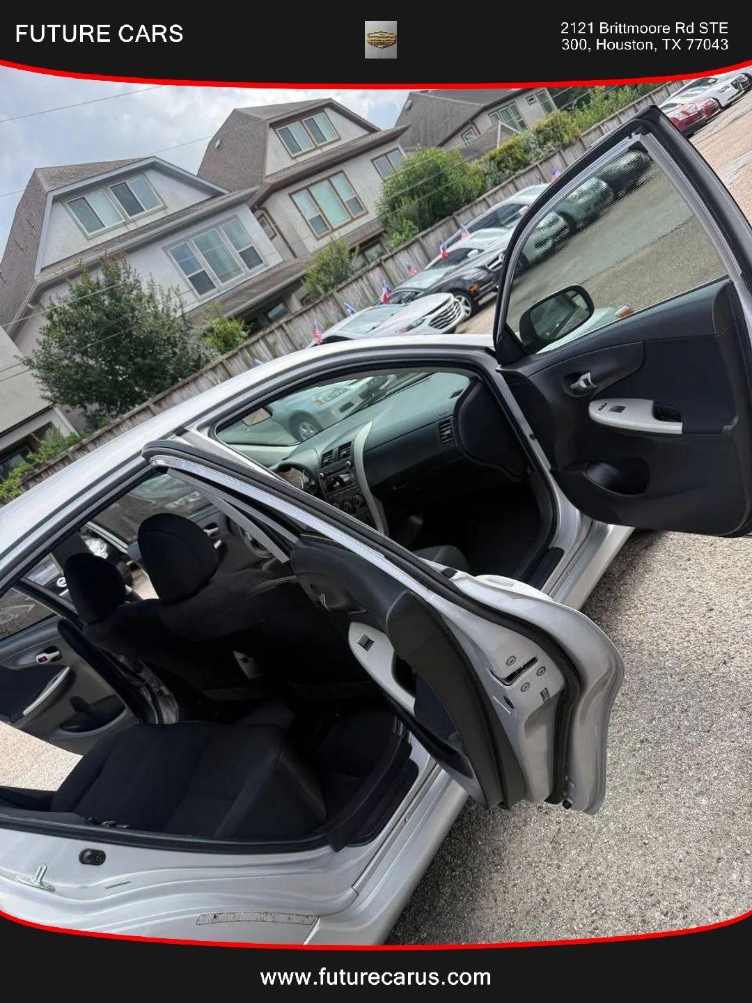 Toyota Corolla  2011