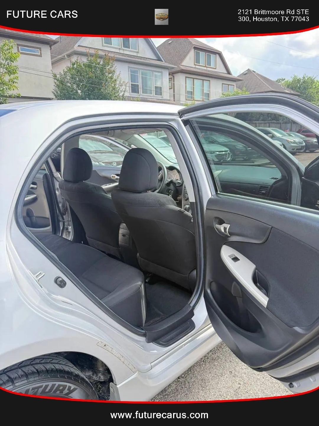 Toyota Corolla  2011