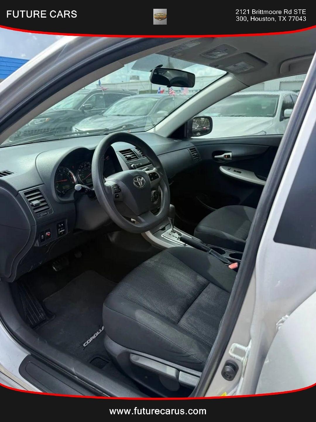 Toyota Corolla  2011