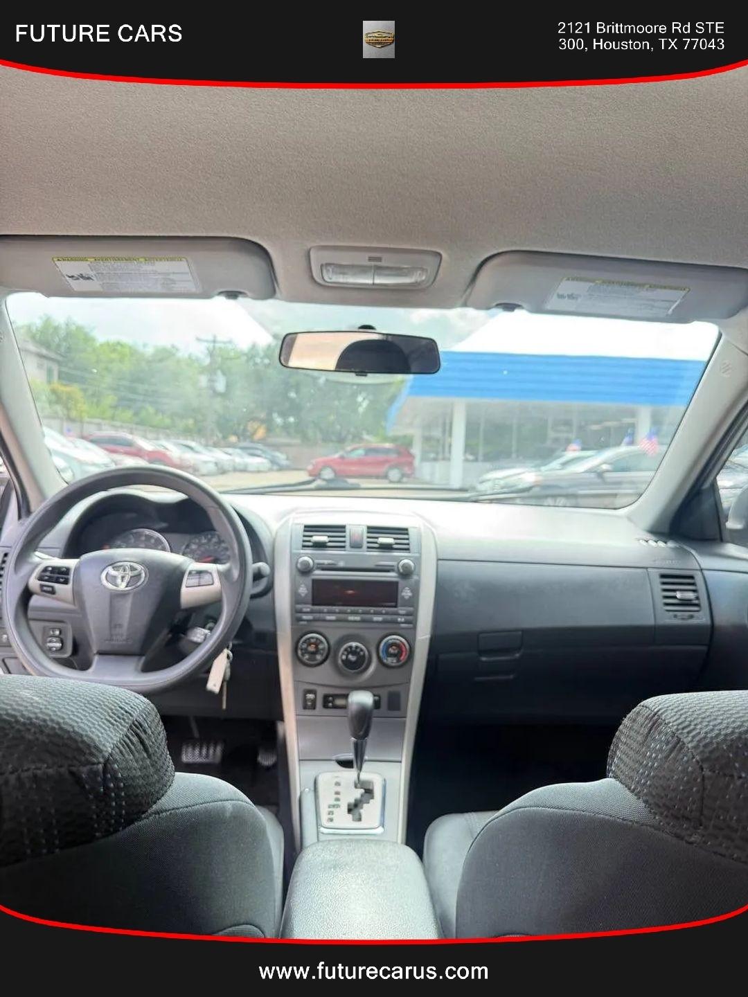 Toyota Corolla  2011