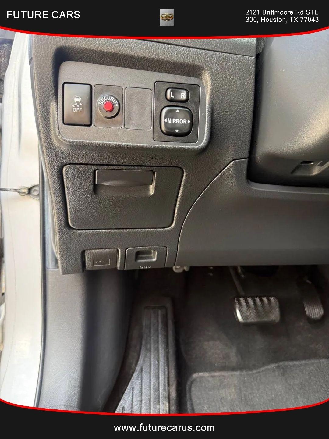 Toyota Corolla  2011