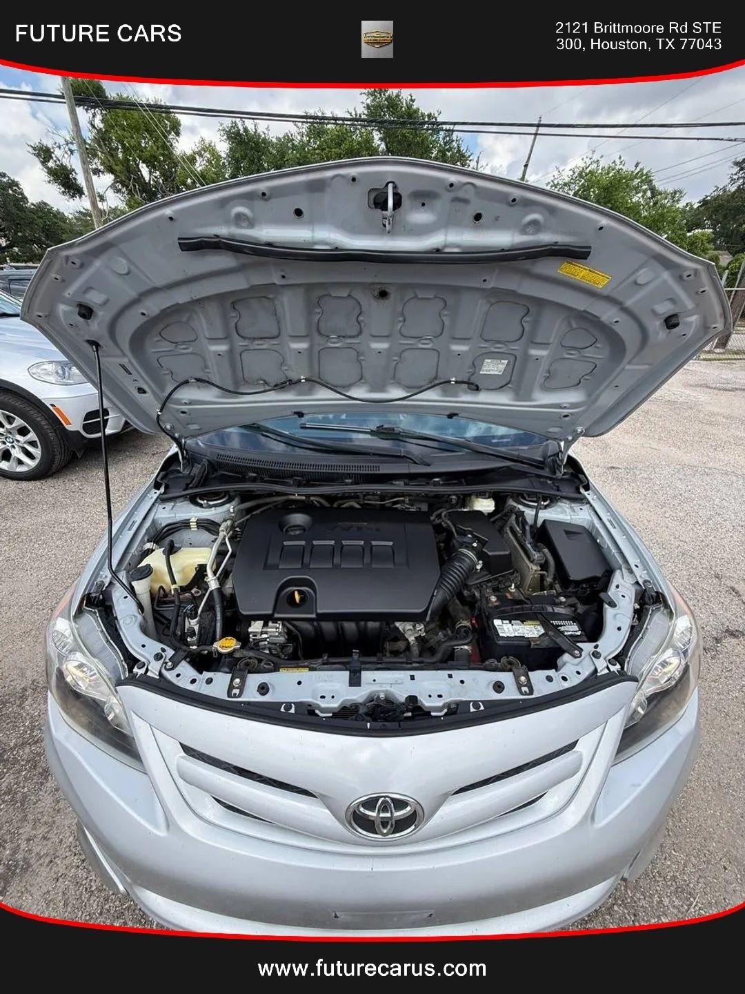 Toyota Corolla  2011