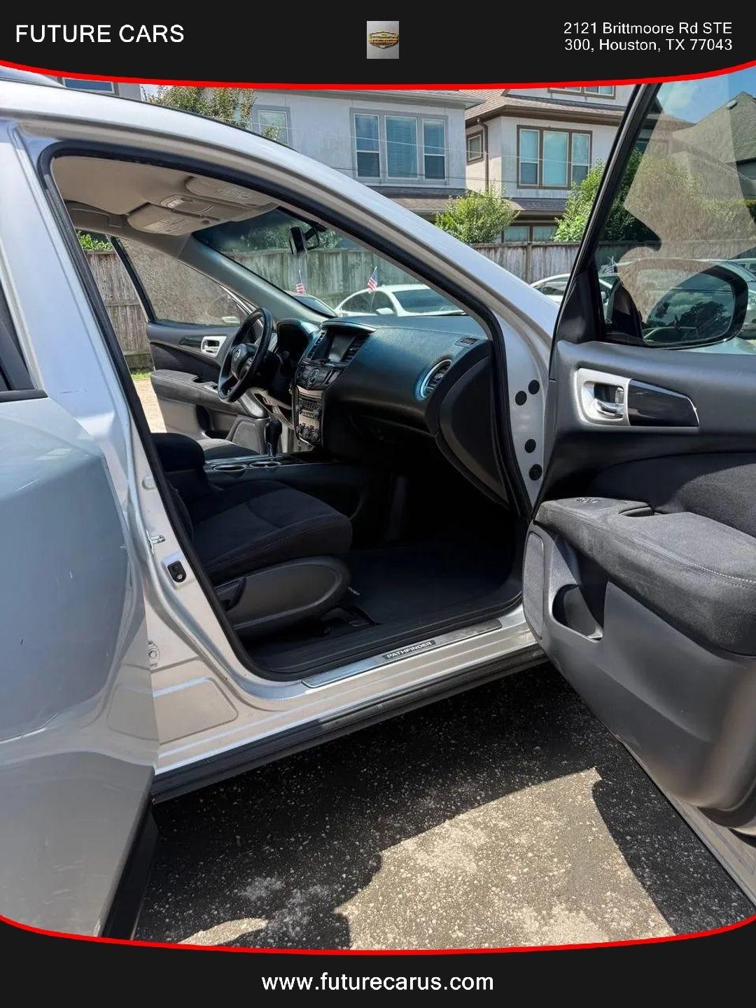 Nissan Pathfinder  2015
