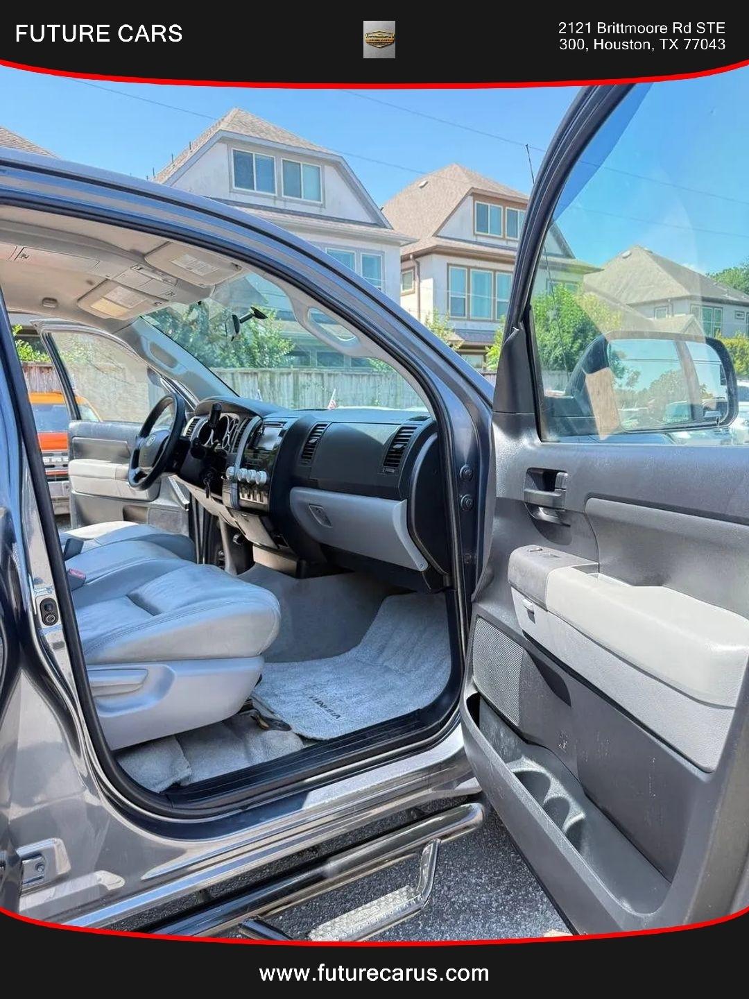 Toyota Tundra  2010