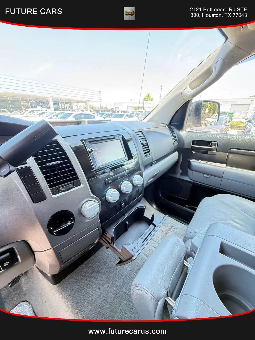 Toyota Tundra  2010
