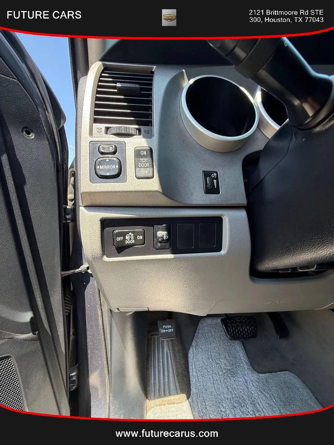 Toyota Tundra  2010