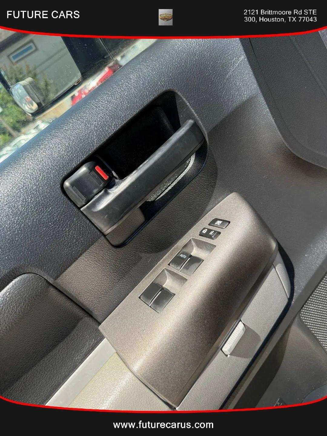 Toyota Tundra  2010