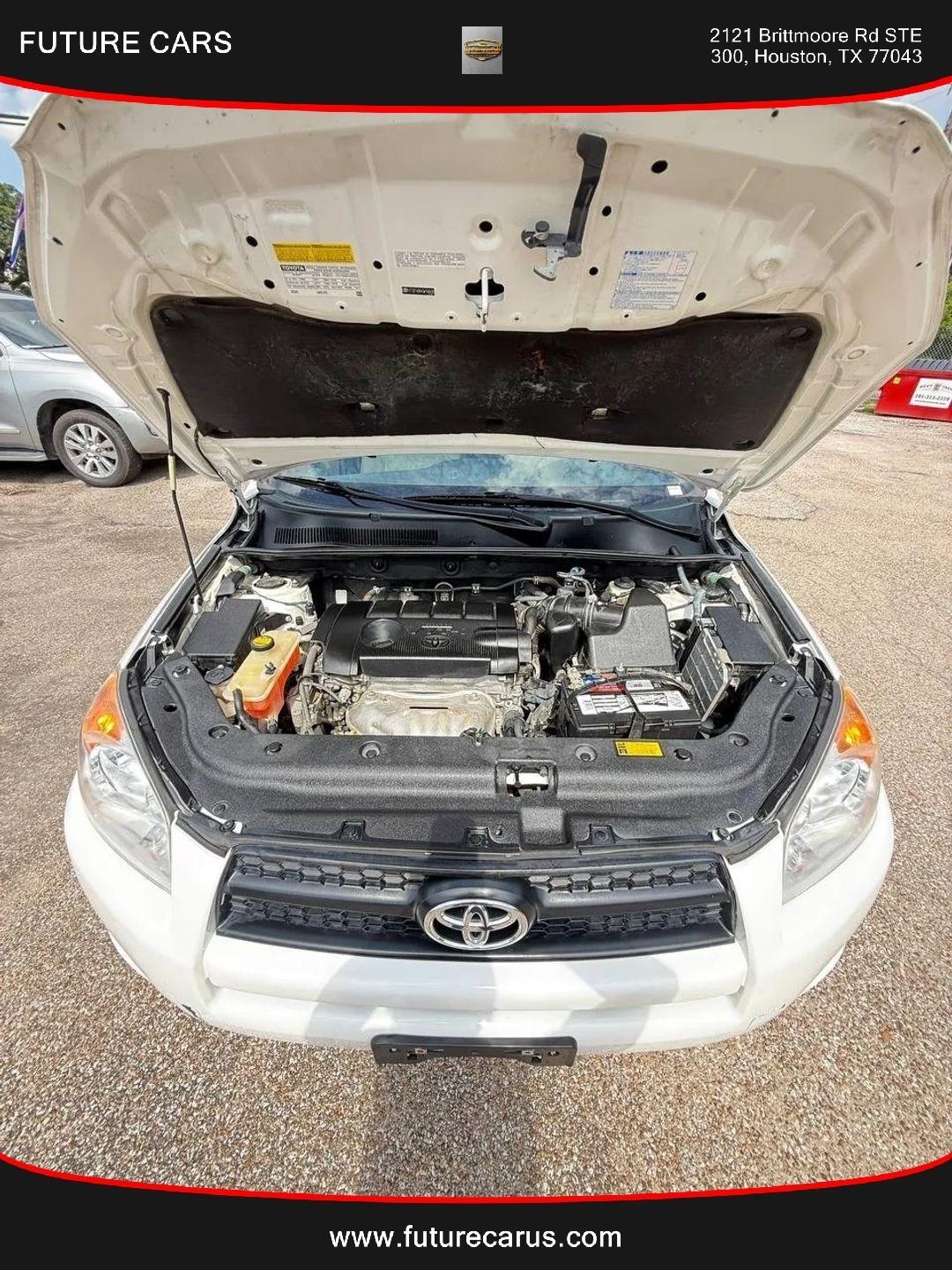 Toyota RAV4  2012
