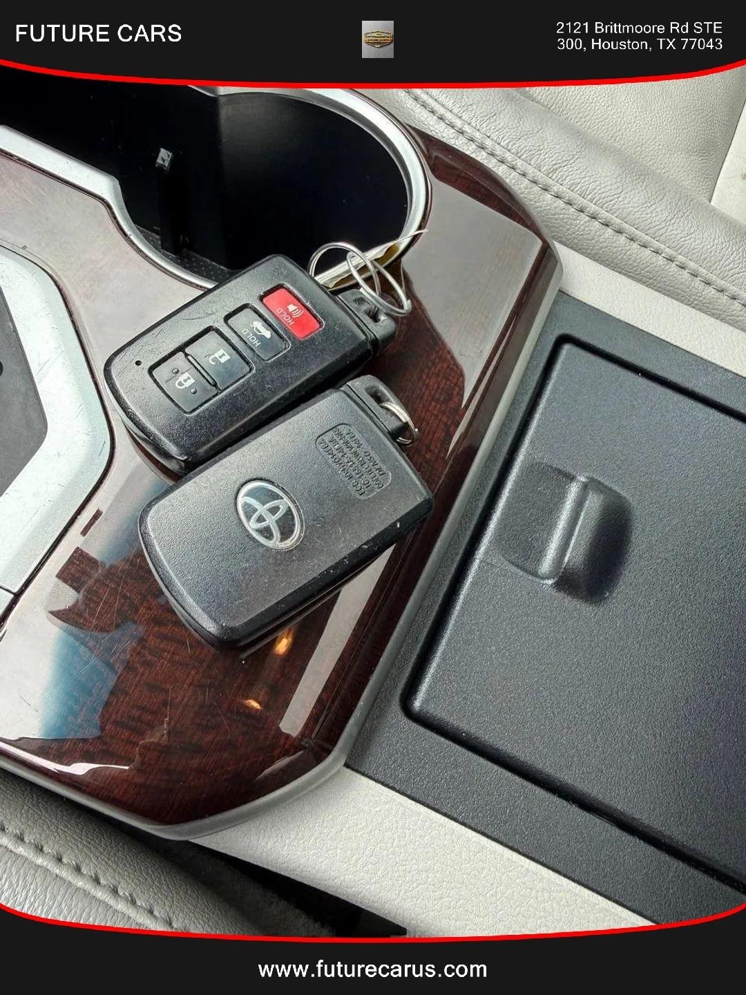 Toyota Camry  2014