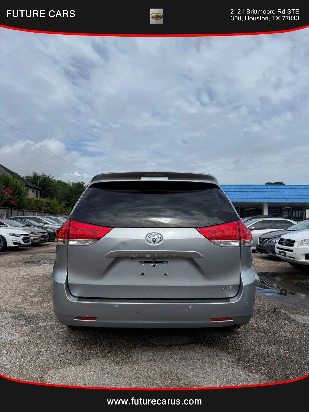 Toyota Sienna  2014