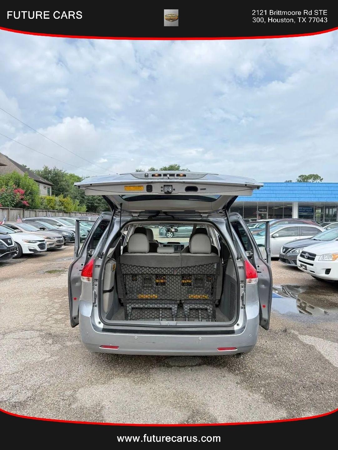 Toyota Sienna  2014