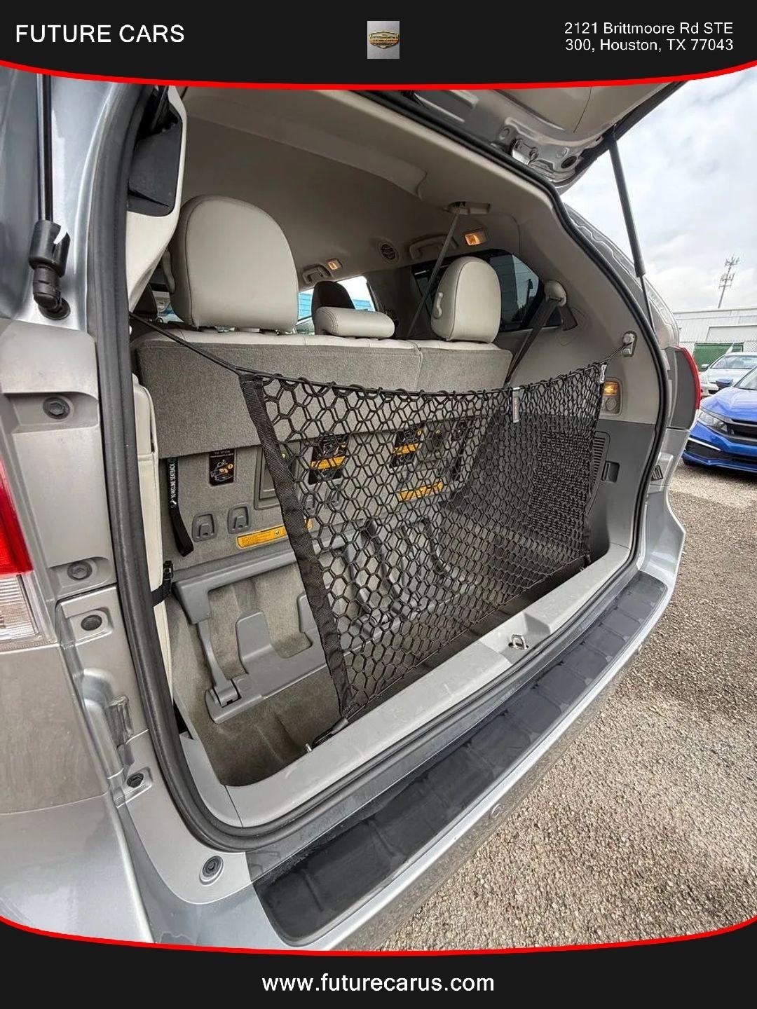 Toyota Sienna  2014