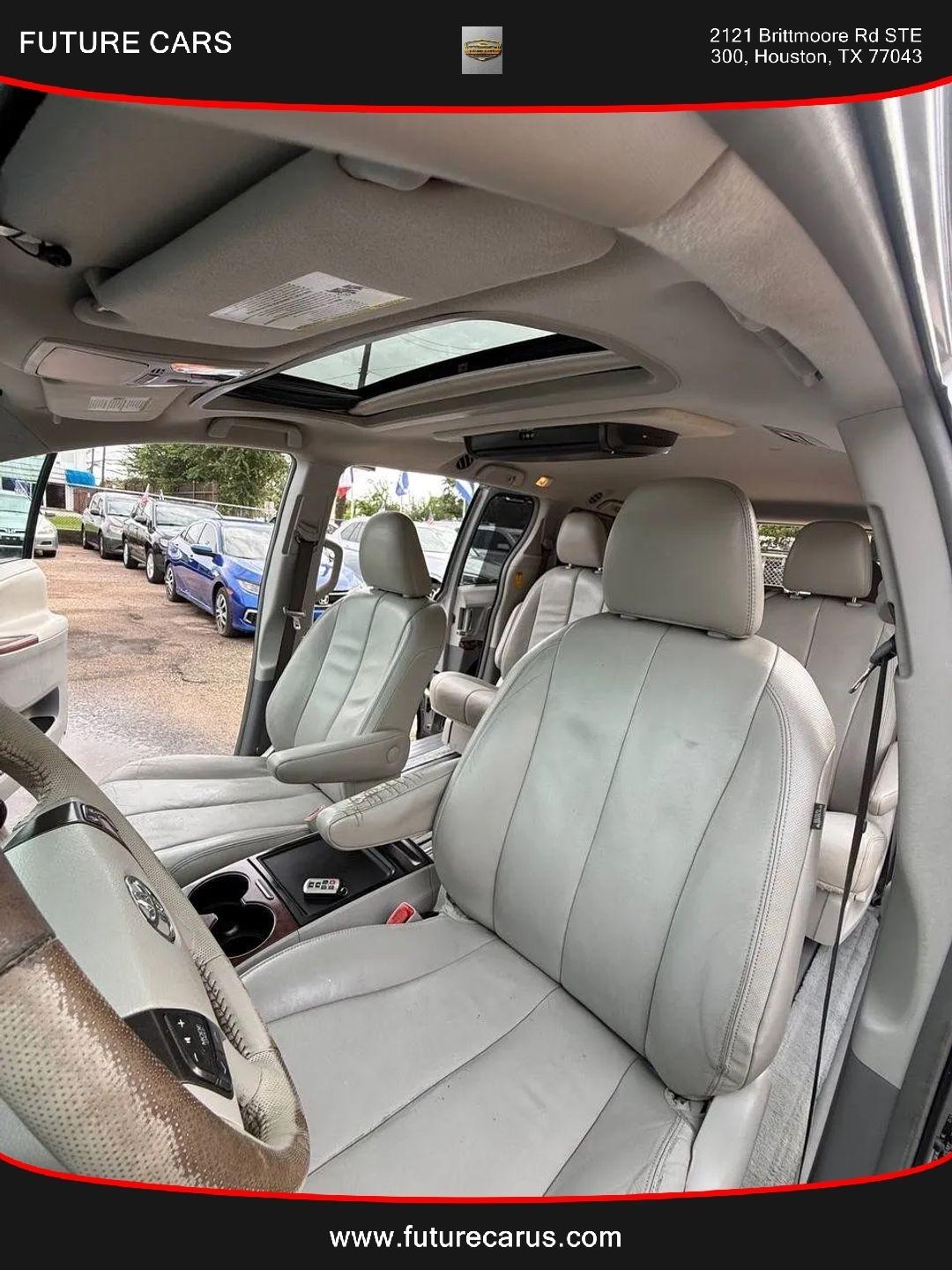 Toyota Sienna  2014