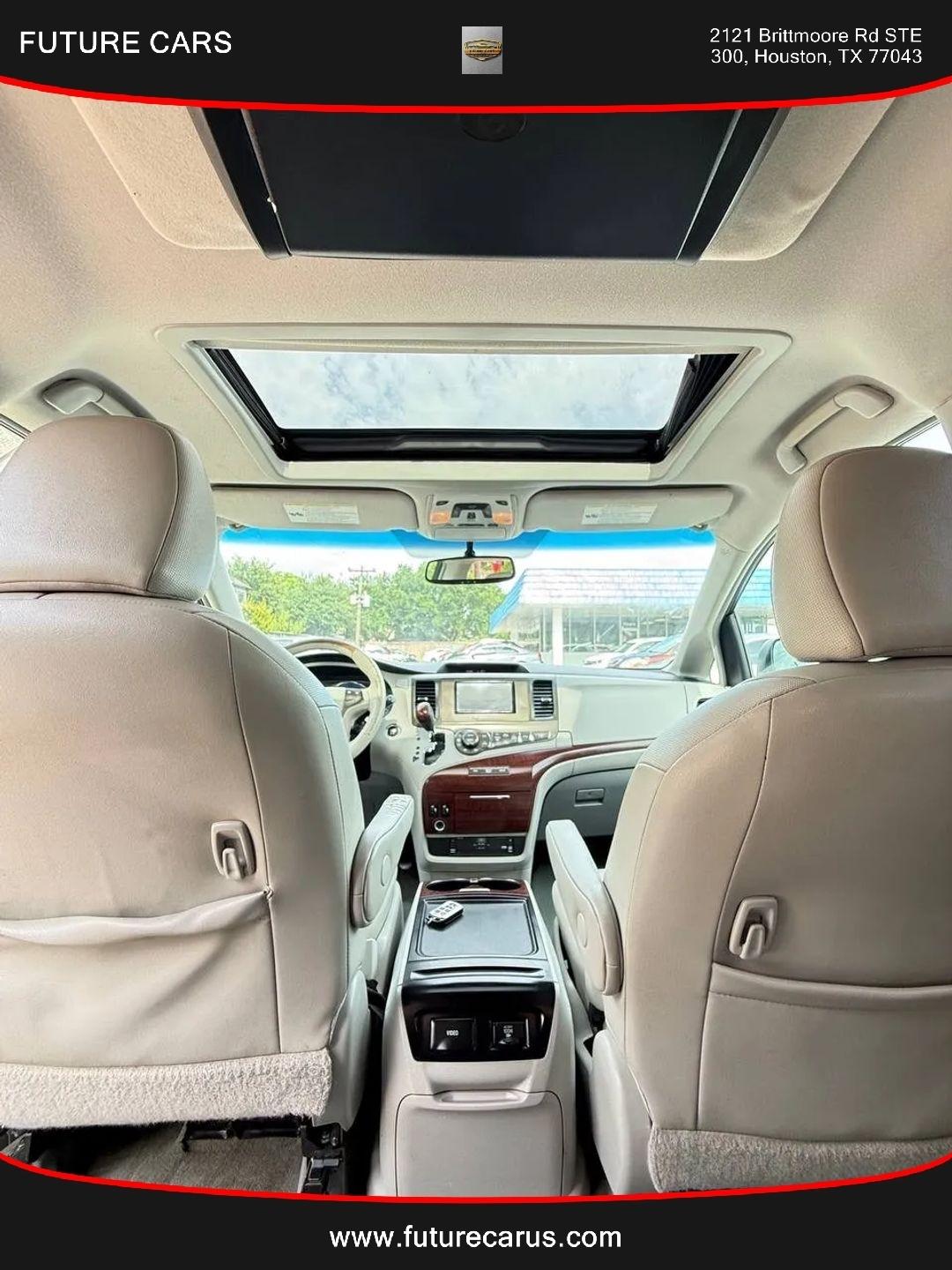 Toyota Sienna  2014