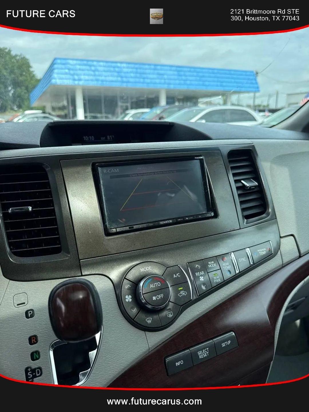 Toyota Sienna  2014