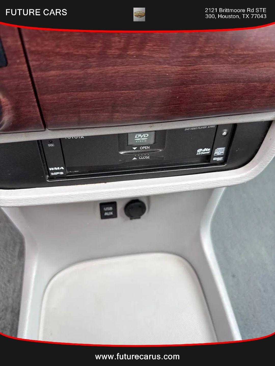 Toyota Sienna  2014