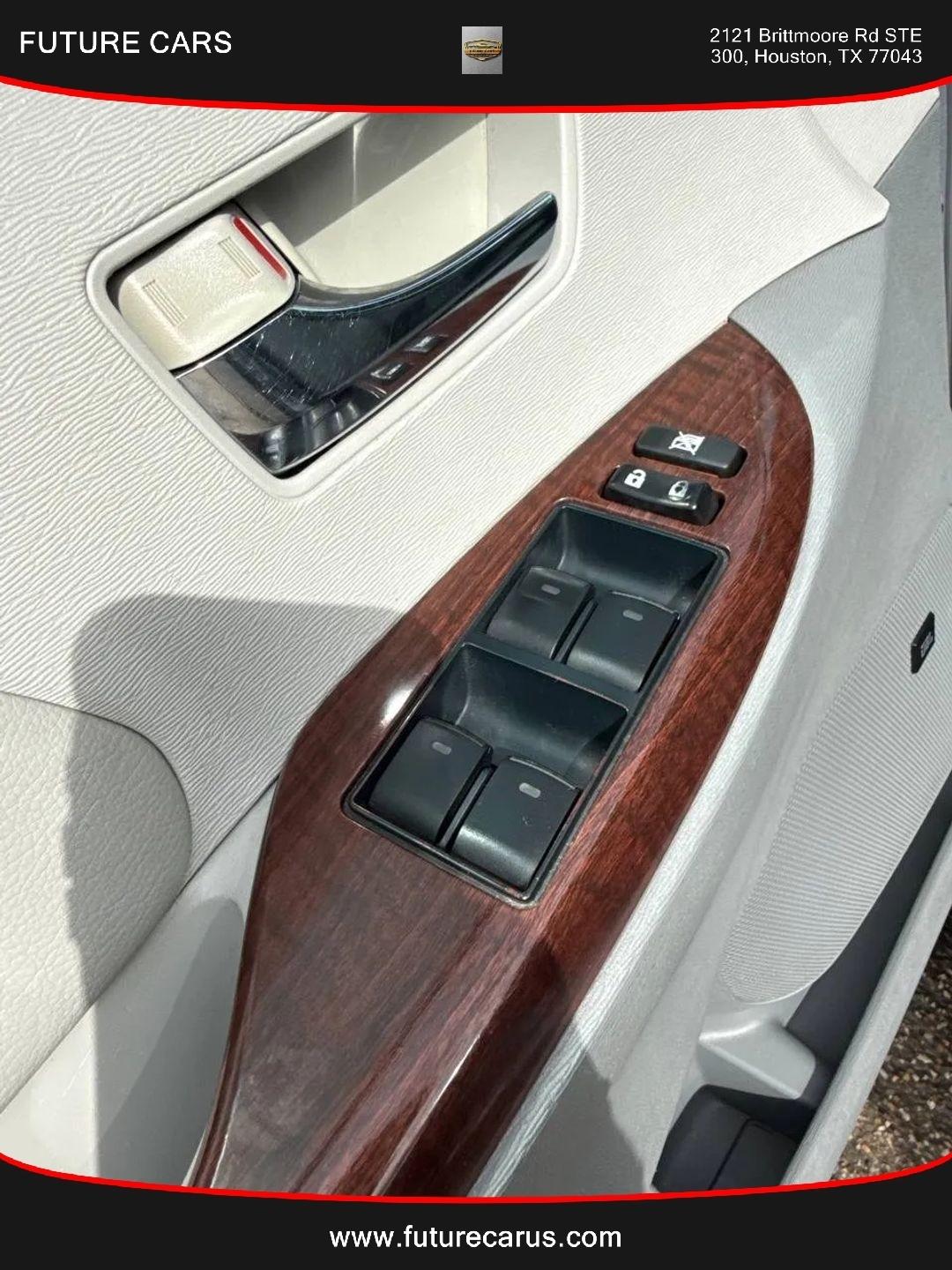 Toyota Sienna  2014