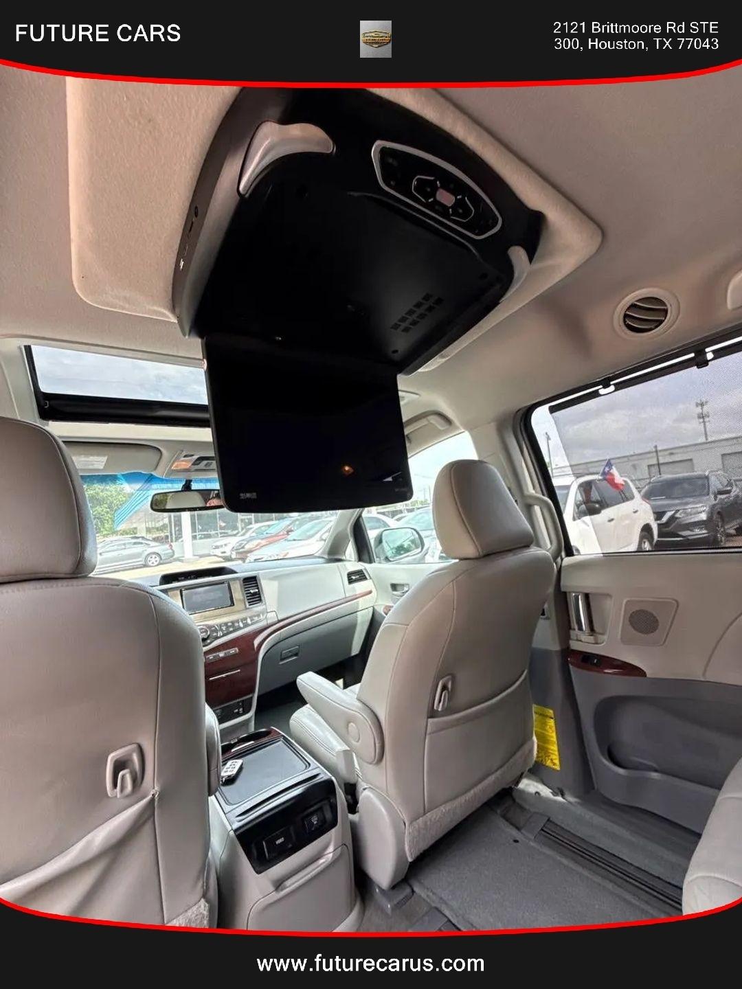 Toyota Sienna  2014