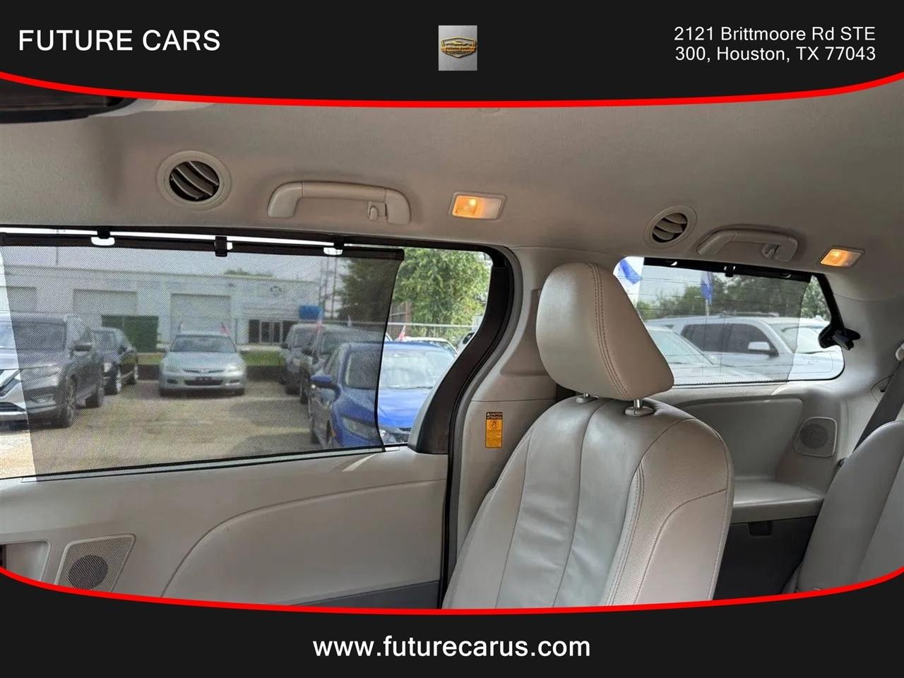 Toyota Sienna  2014