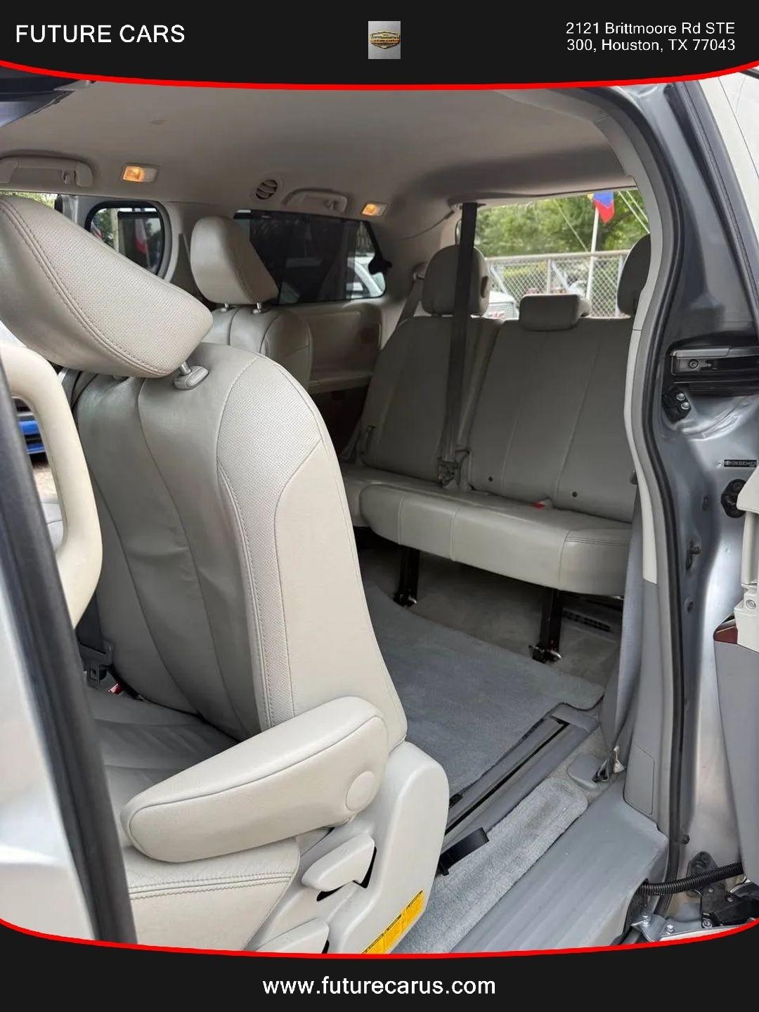 Toyota Sienna  2014