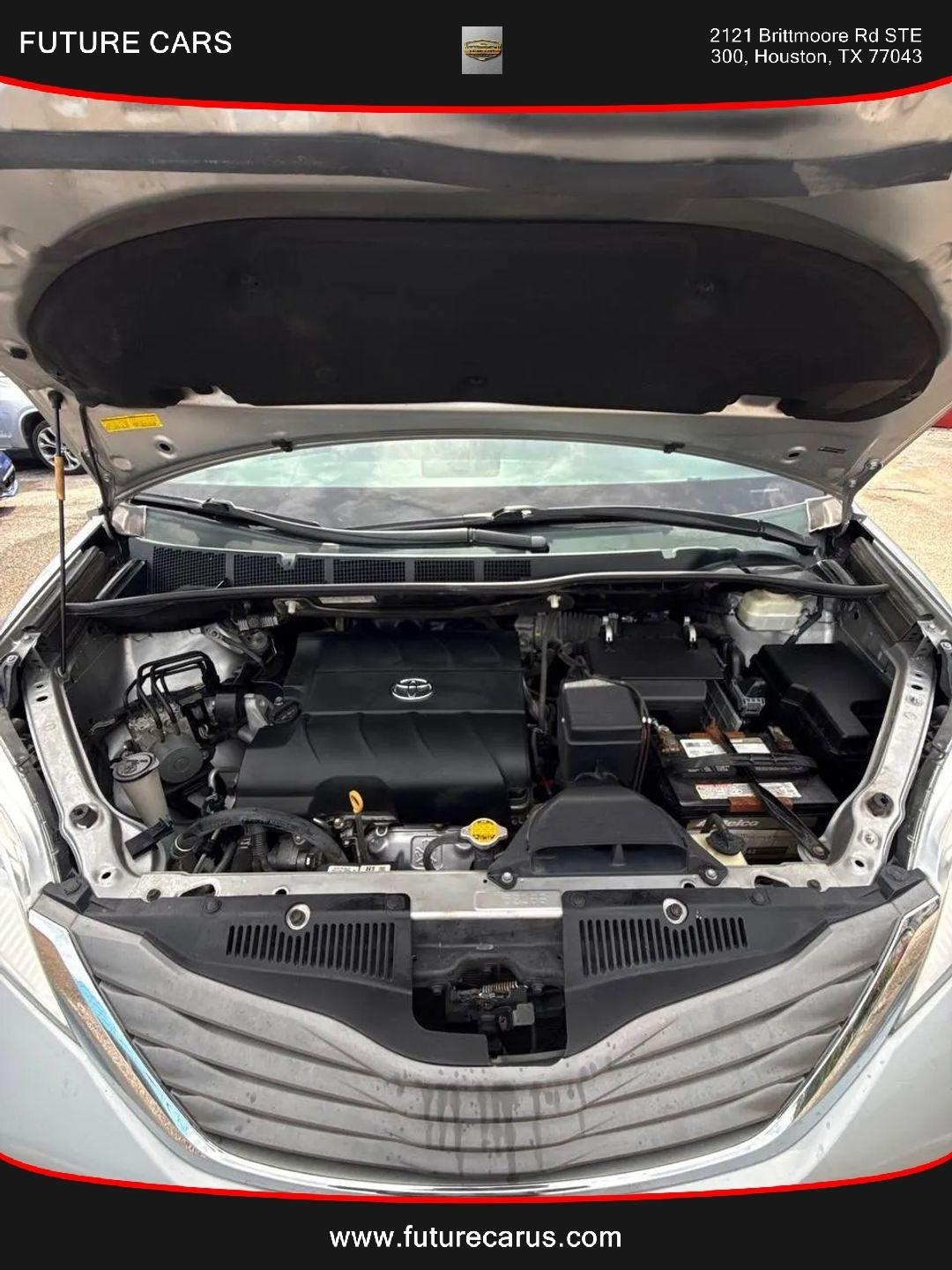 Toyota Sienna  2014