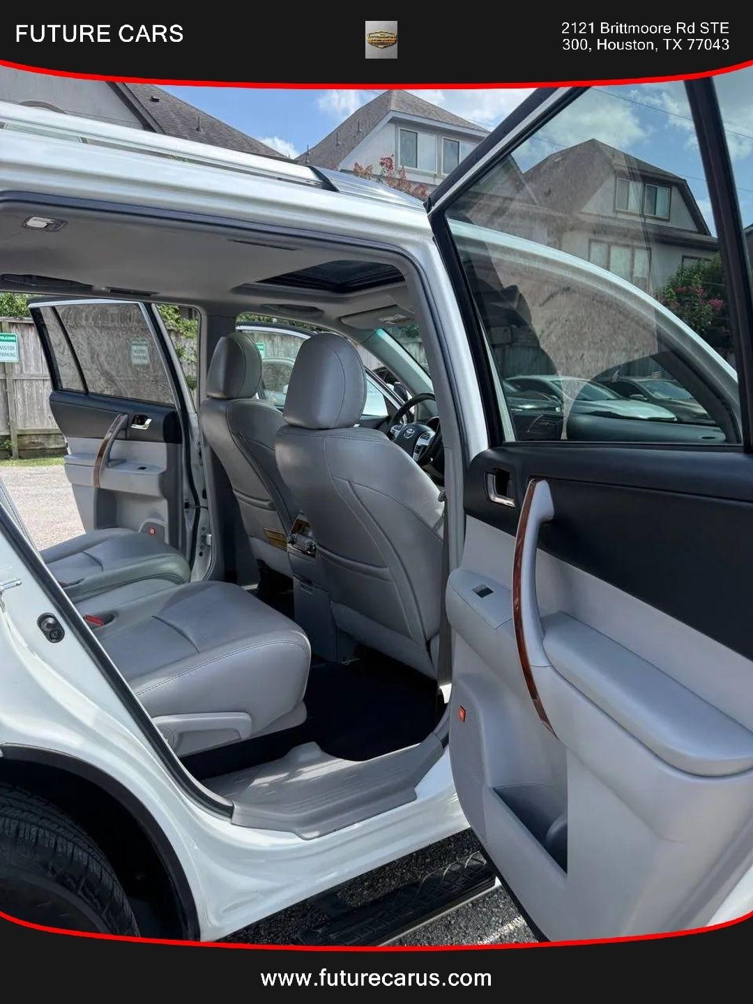 Toyota Highlander  2012