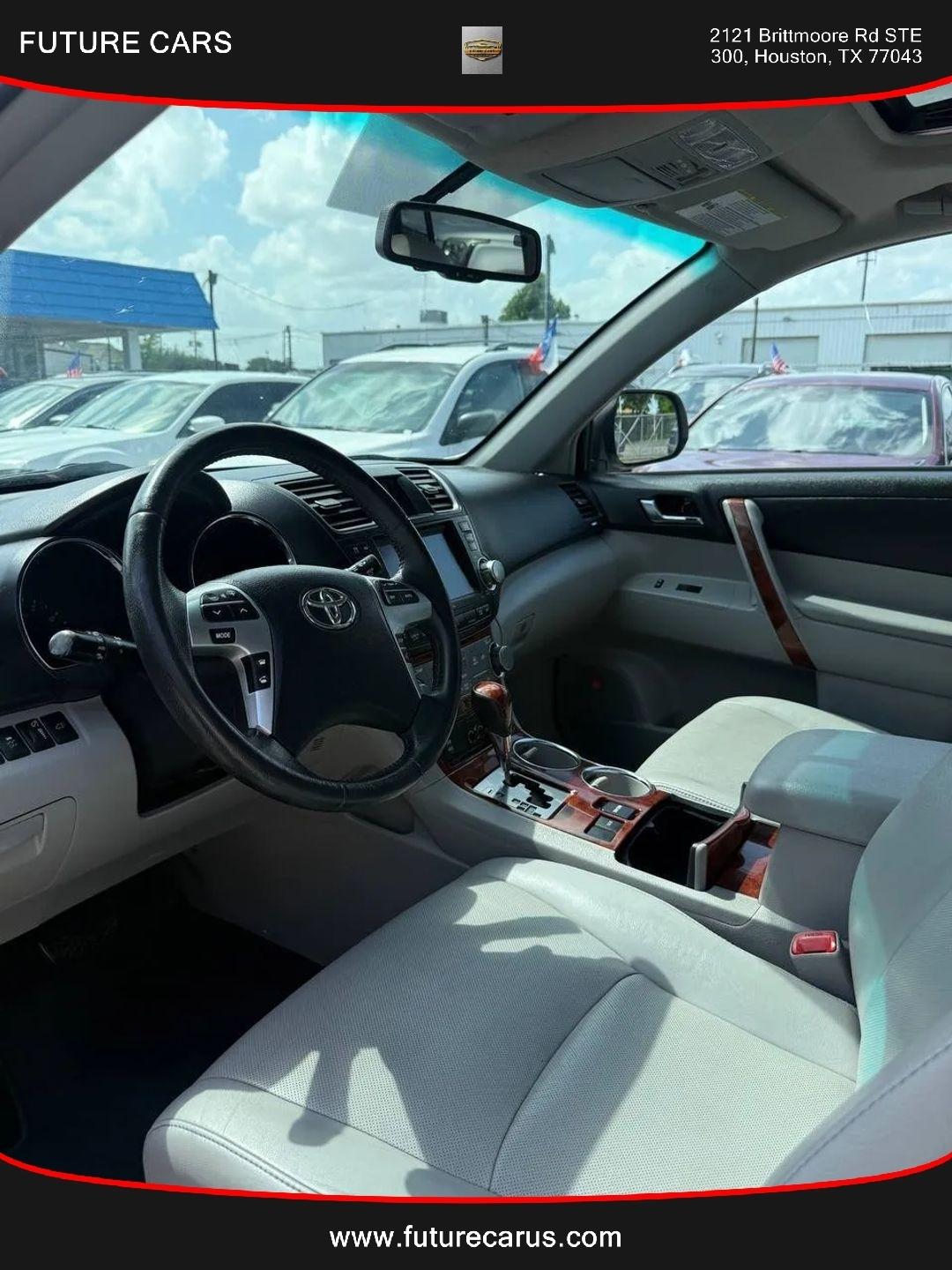 Toyota Highlander  2012
