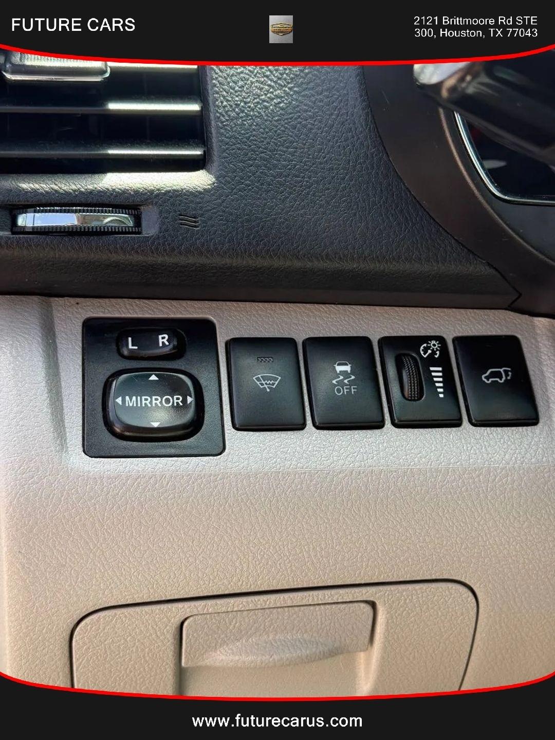 Toyota Highlander  2012