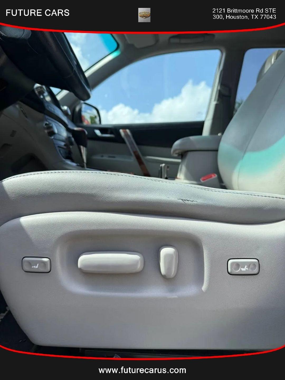 Toyota Highlander  2012