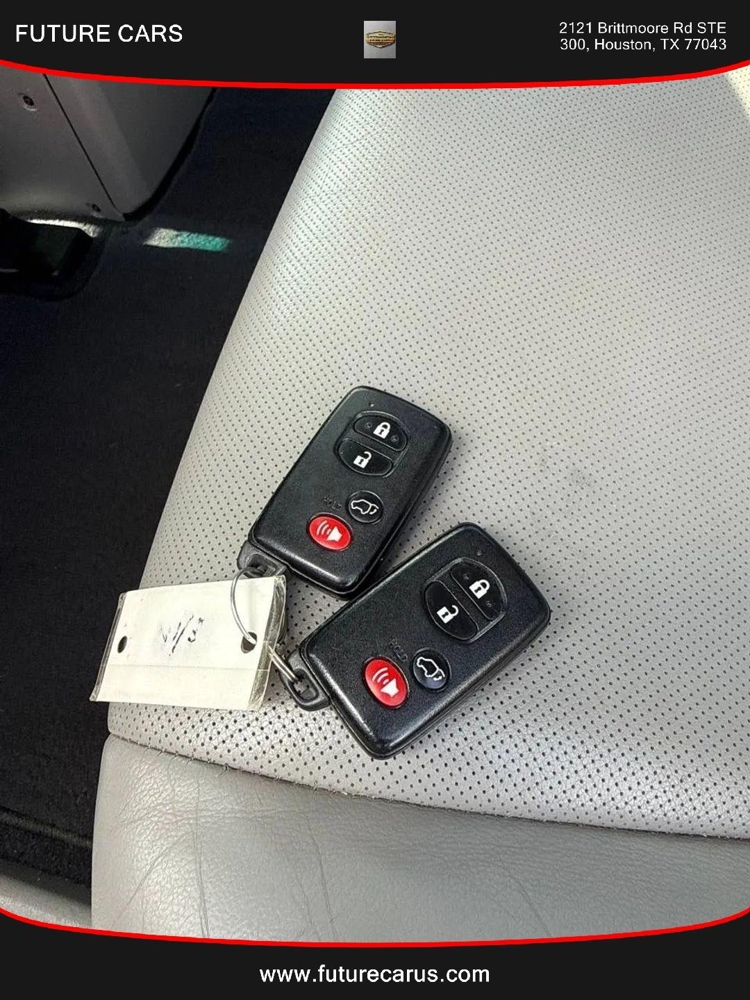 Toyota Highlander  2012