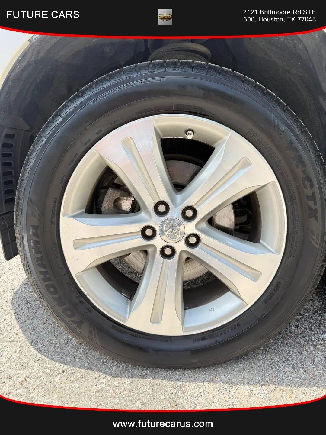 Toyota Highlander  2012