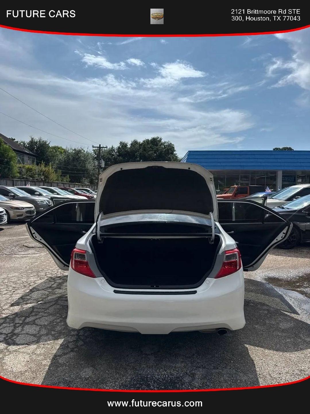 Toyota Camry  2012