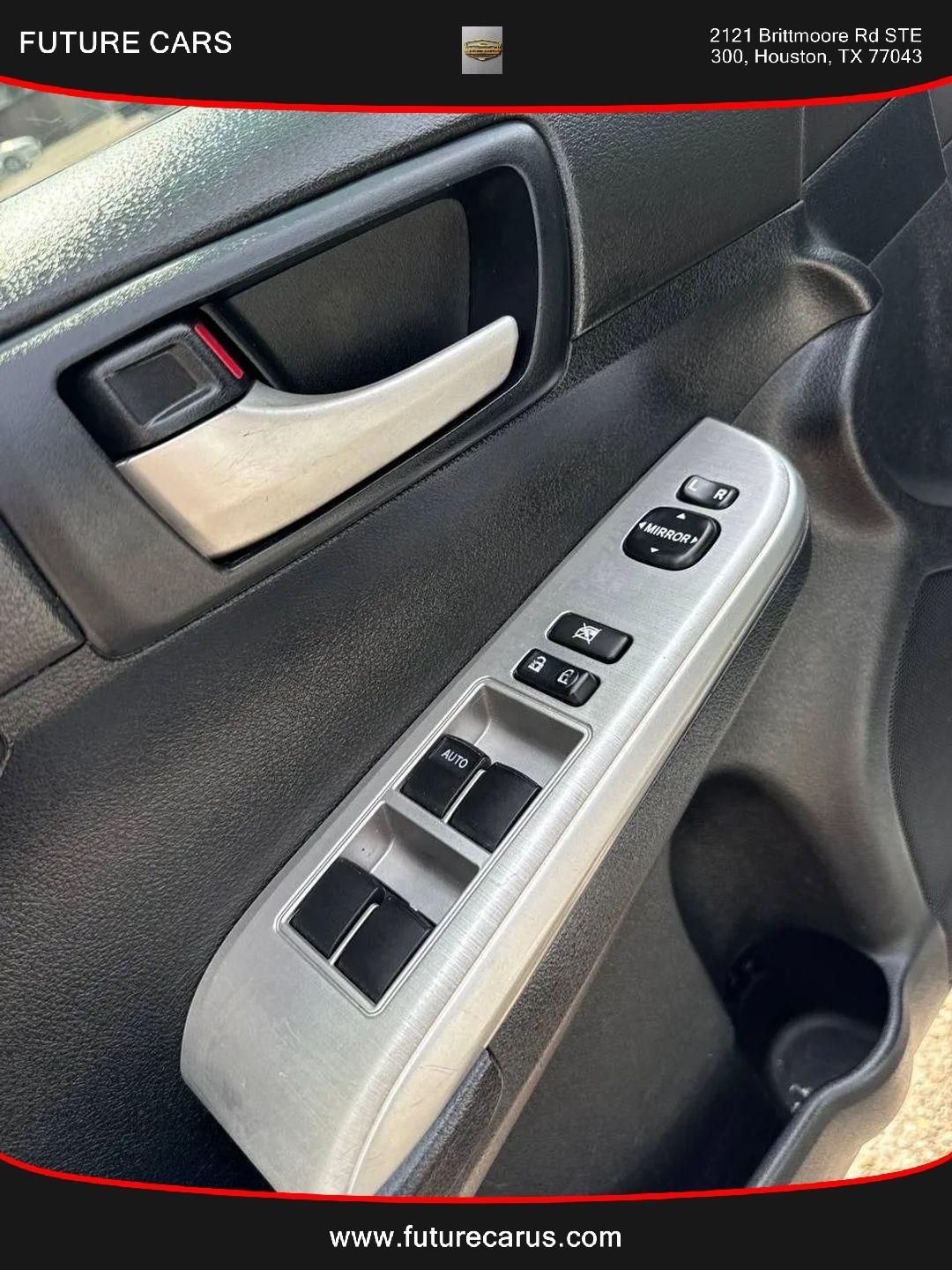 Toyota Camry  2012
