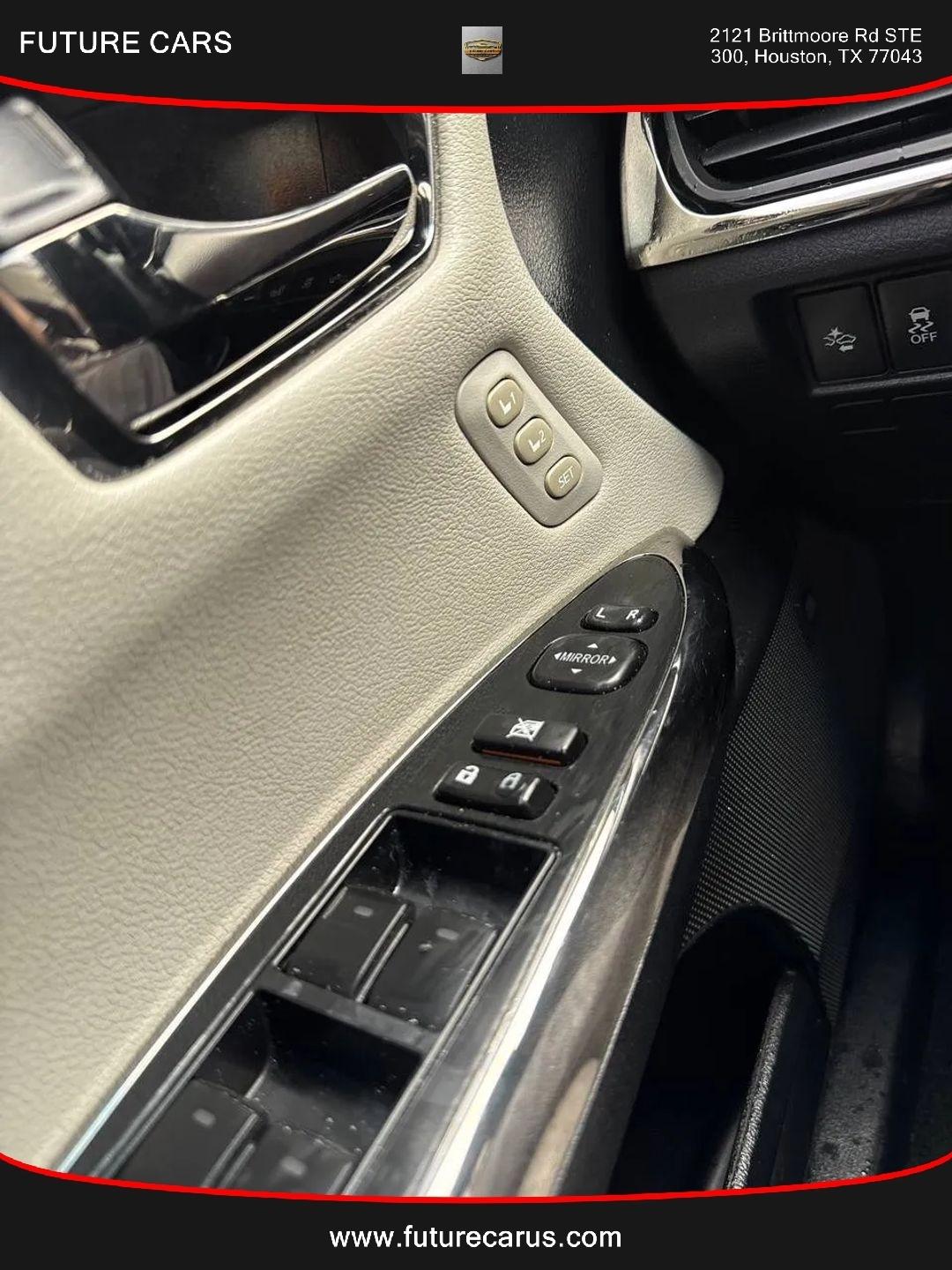 Toyota Avalon  2017