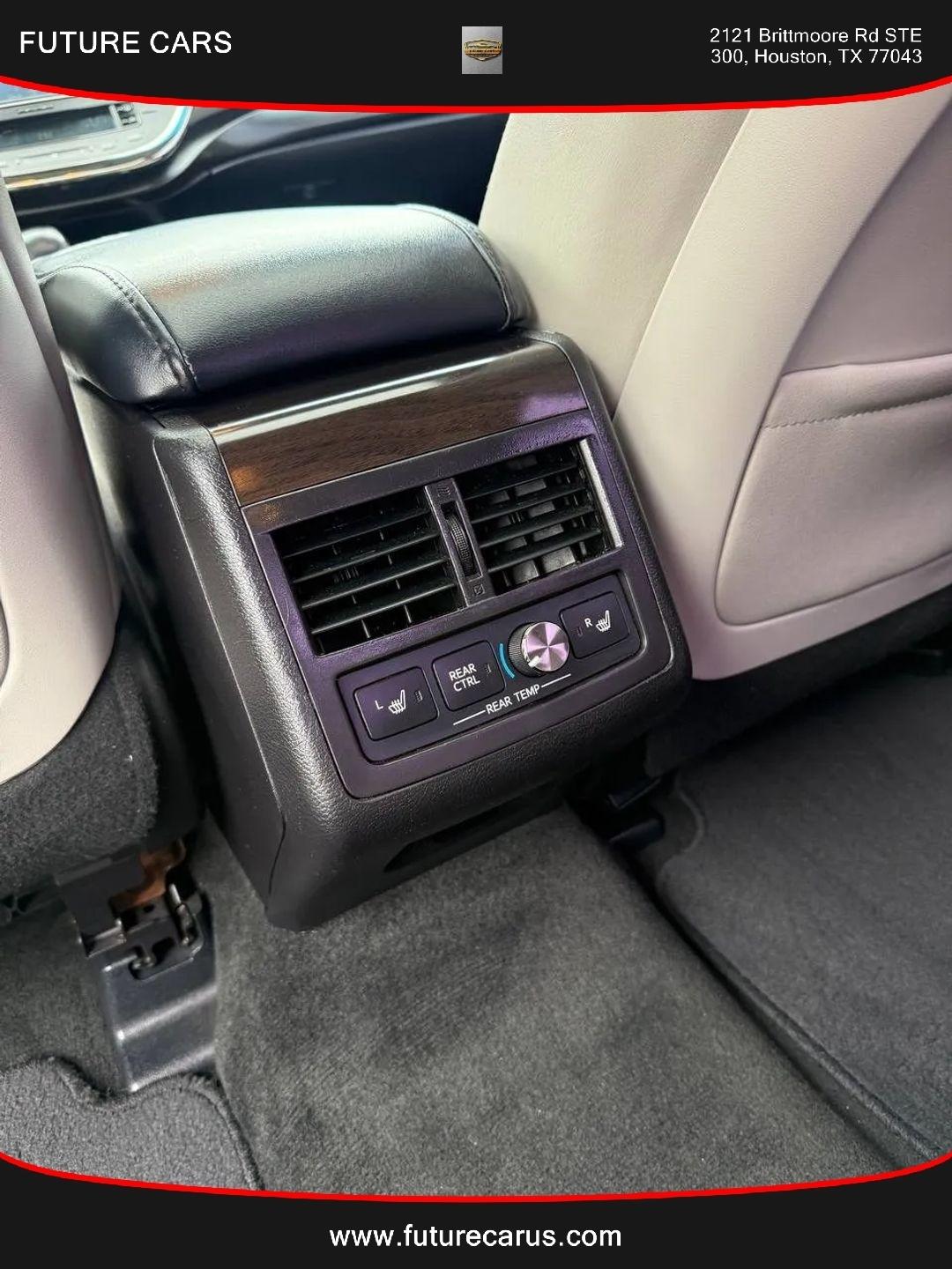 Toyota Avalon  2017