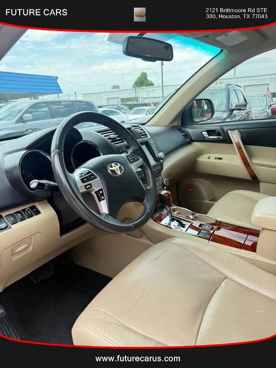 Toyota Highlander  2012