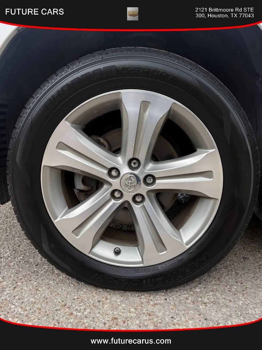 Toyota Highlander  2012