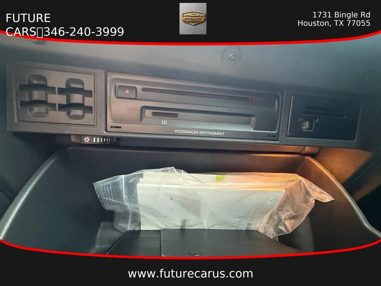 2017 Volkswagen Golf Wolfsburg Edition - Photo 25