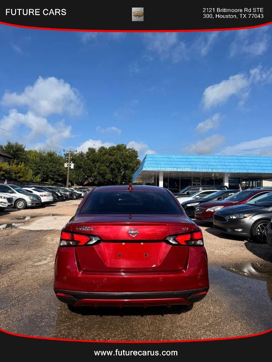 Nissan Versa  2020