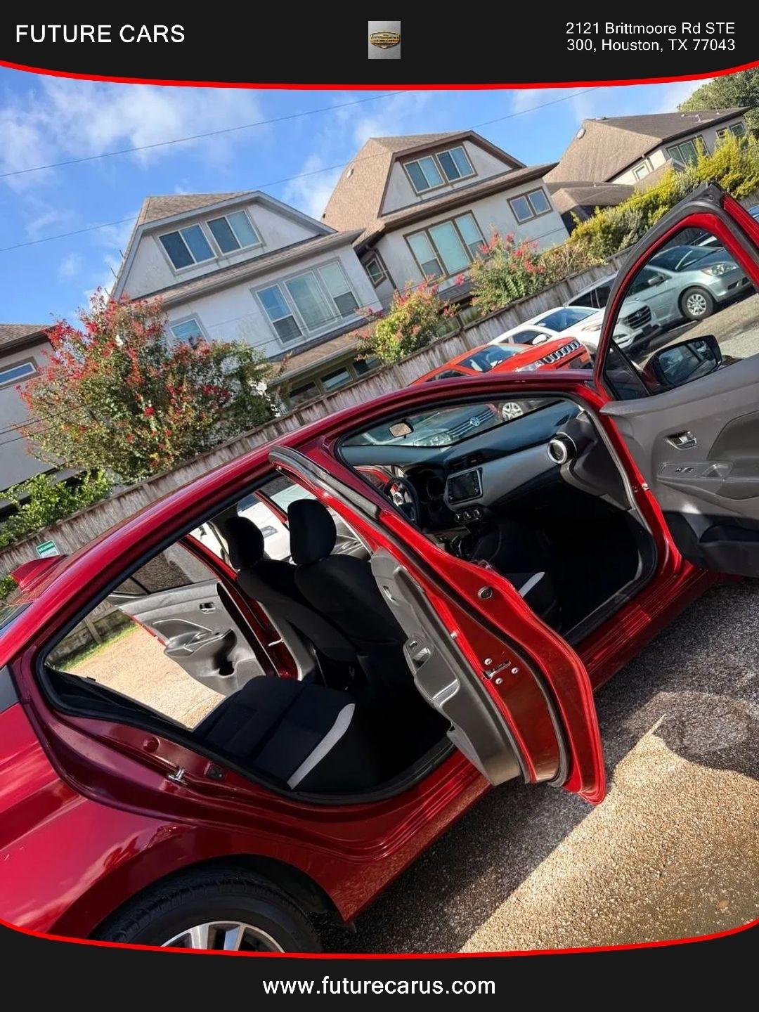 Nissan Versa  2020
