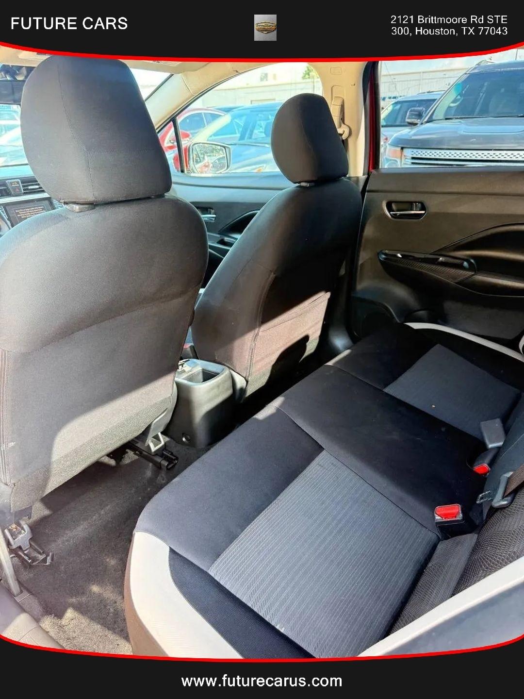 Nissan Versa  2020