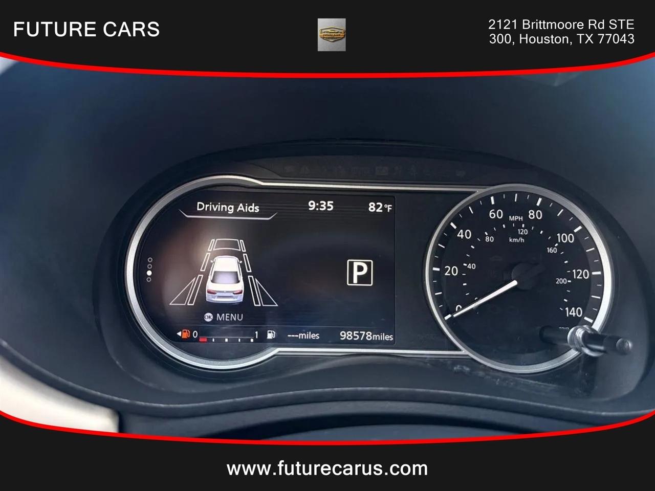 Nissan Versa  2020