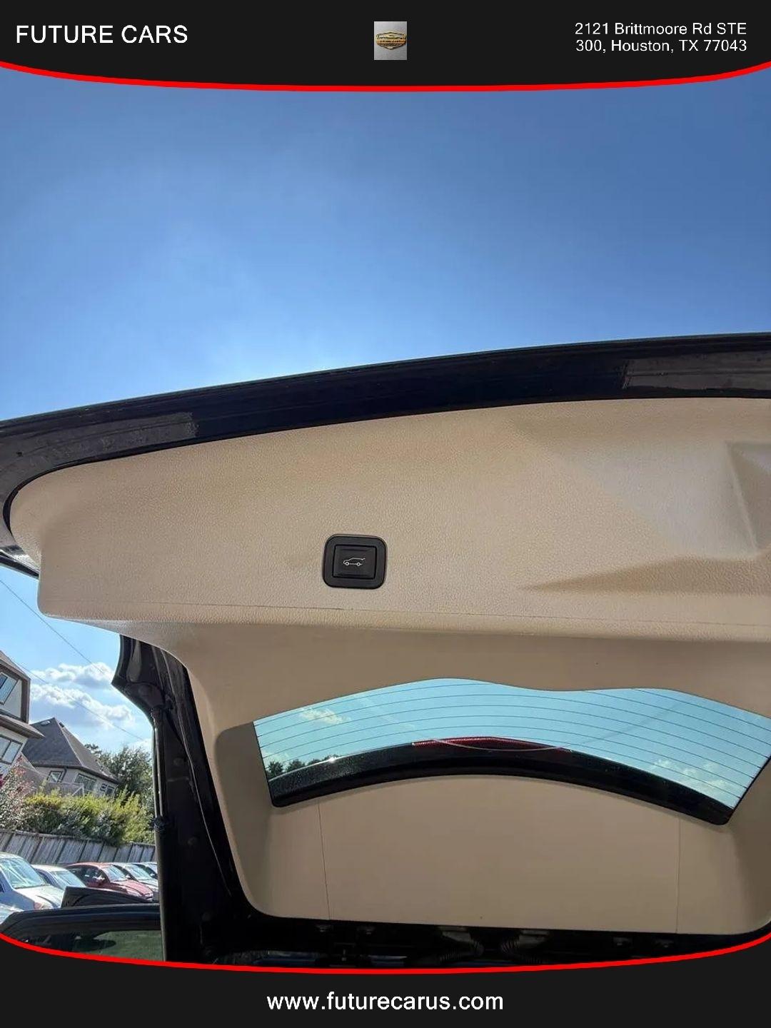 Cadillac SRX  2012