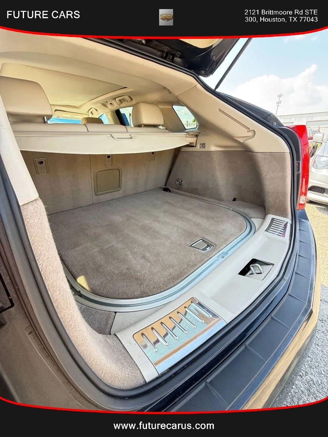 Cadillac SRX  2012