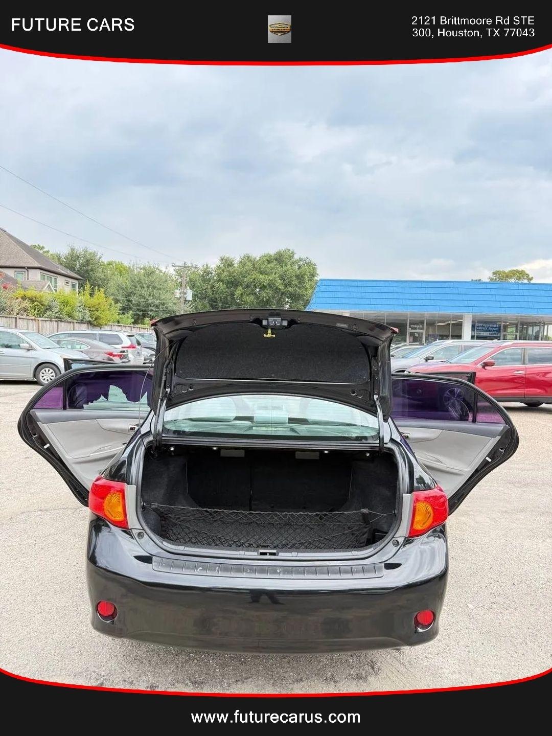 Toyota Corolla  2010