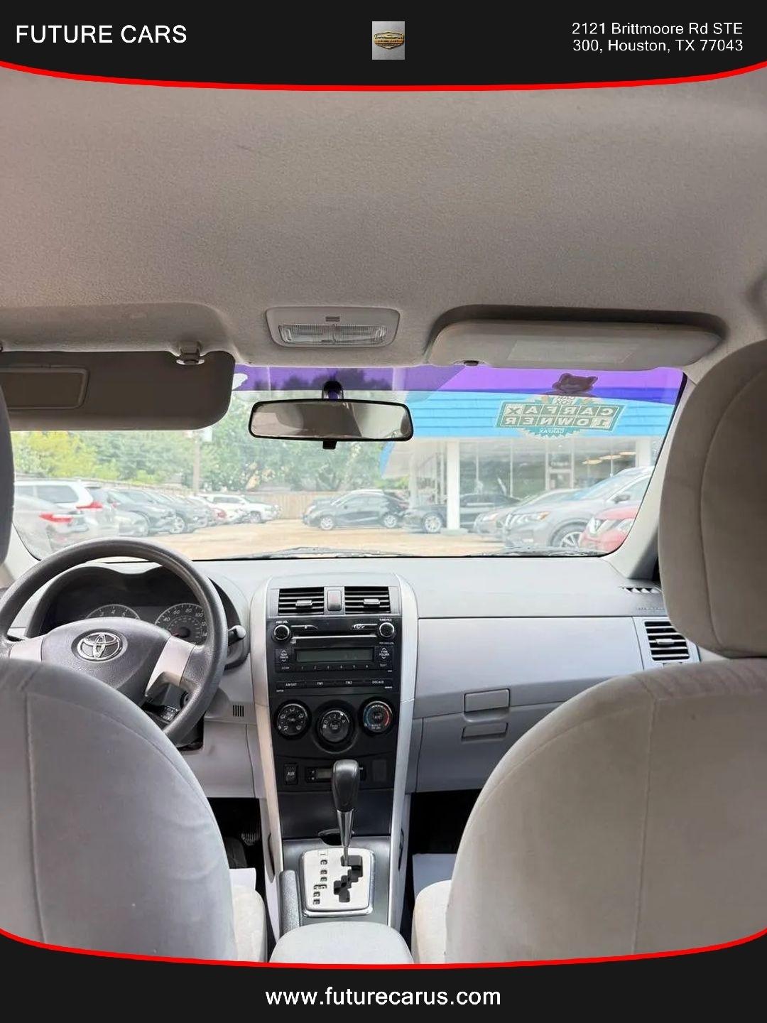 Toyota Corolla  2010