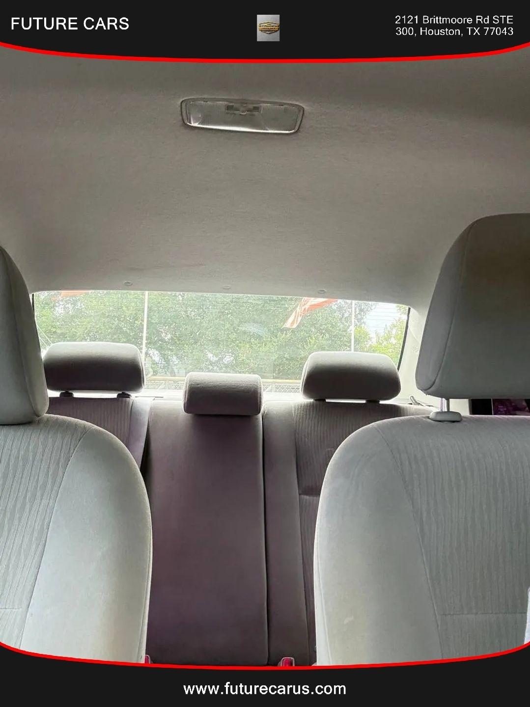 Toyota Corolla  2010