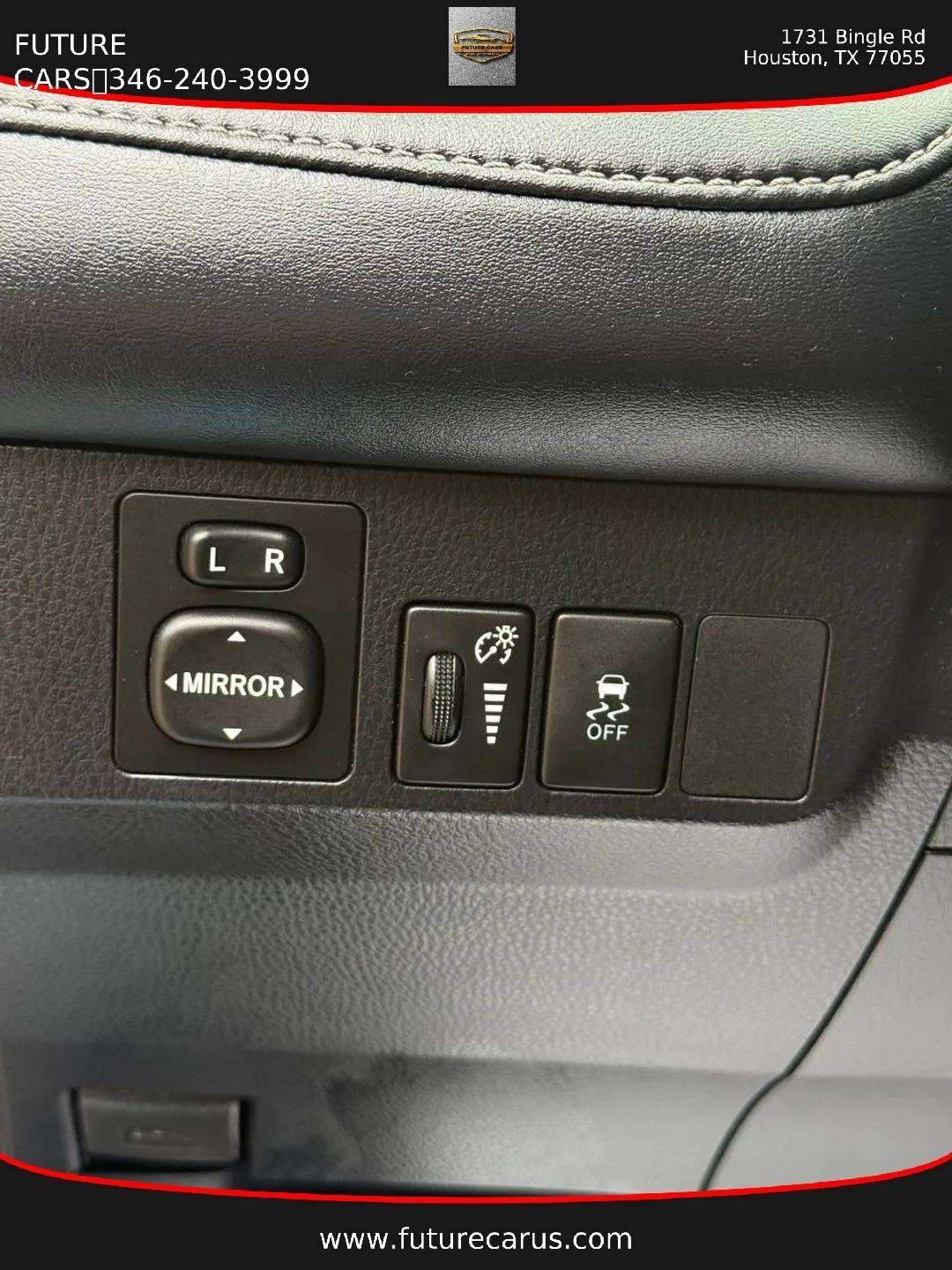 Toyota RAV4  2013