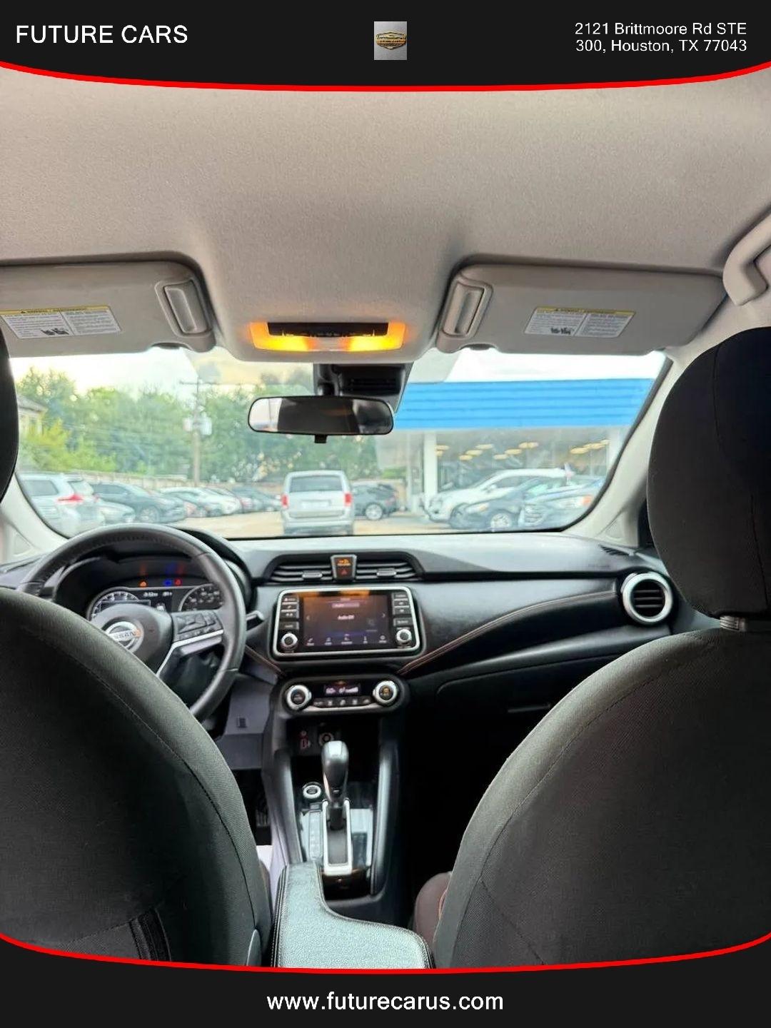 Nissan Versa  2020
