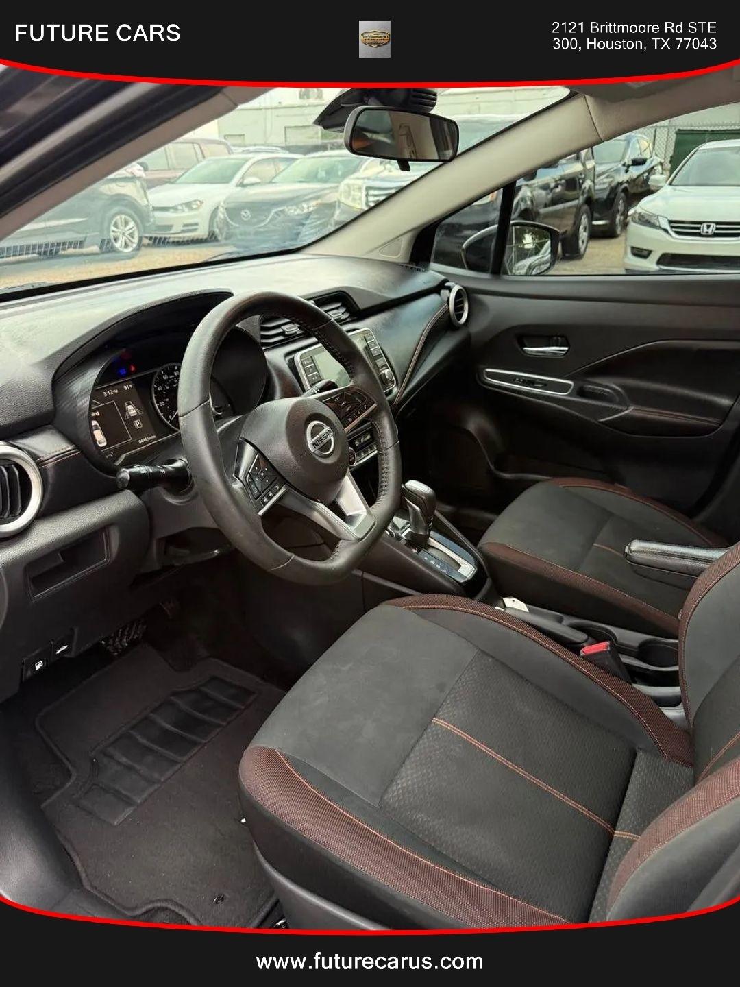 Nissan Versa  2020